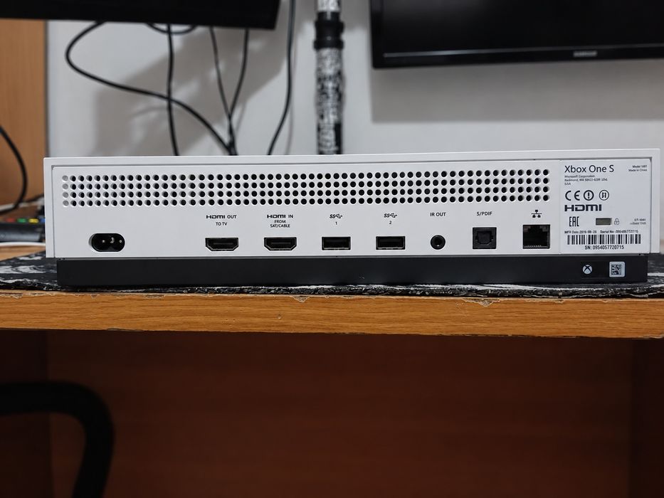 Xbox one s în stare buna