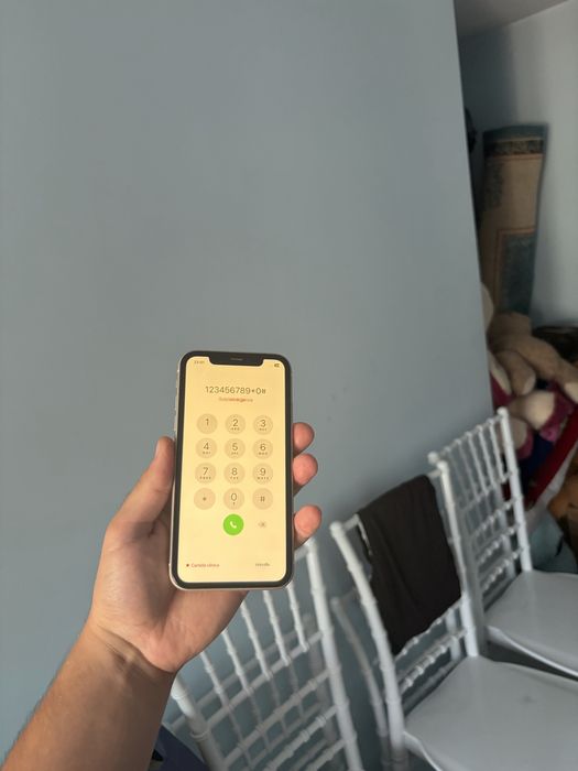 Vand iphone 11 green pentru piese