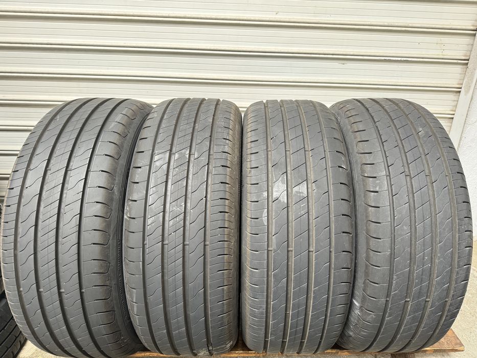 Автомобилни гуми 235 55 18 Goodyear