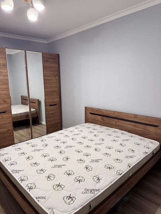 Продам спальный гарнитур в отличном состоянии