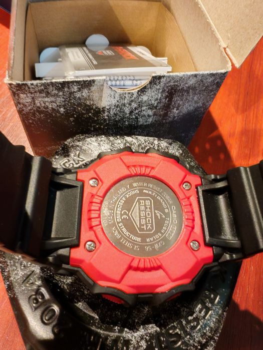 Casio G Shock solar și radio controlat
