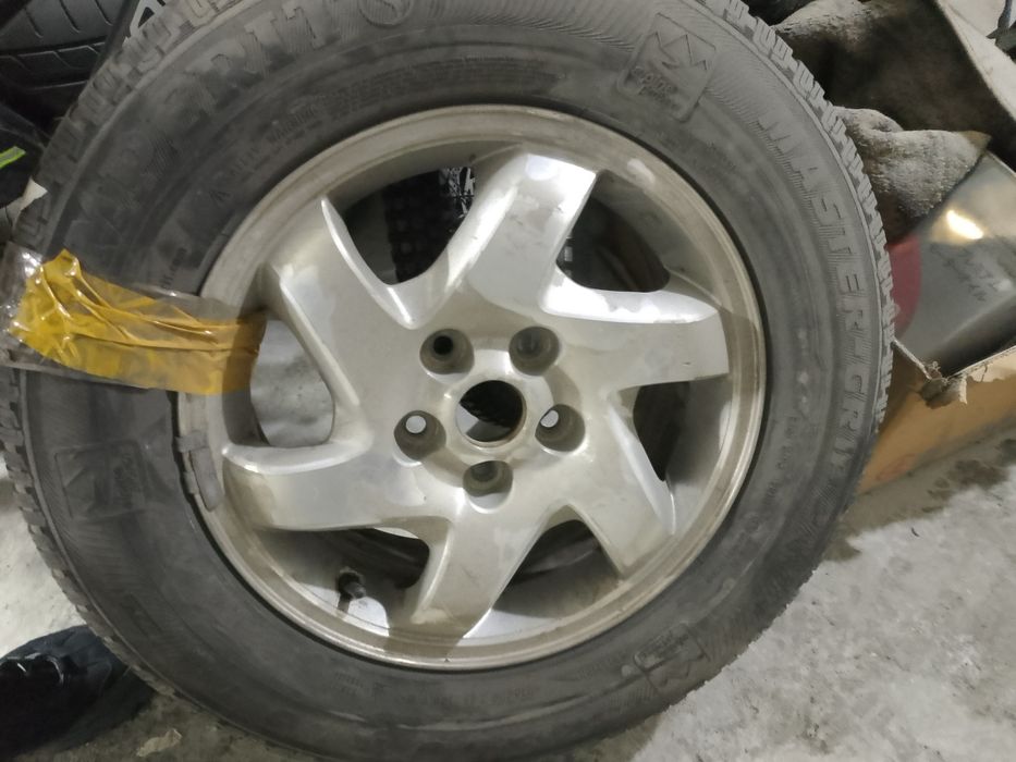 Продам комплект с дисками