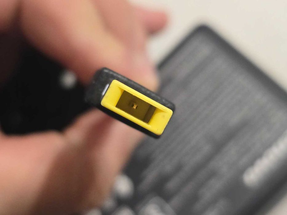 Incarcator laptop original Lenovo 135W, 20V, 6.75A - mufa USB