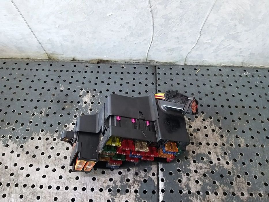 Panou tablou sigurante vw touareg 7l 7l0941828a 7l0941824a