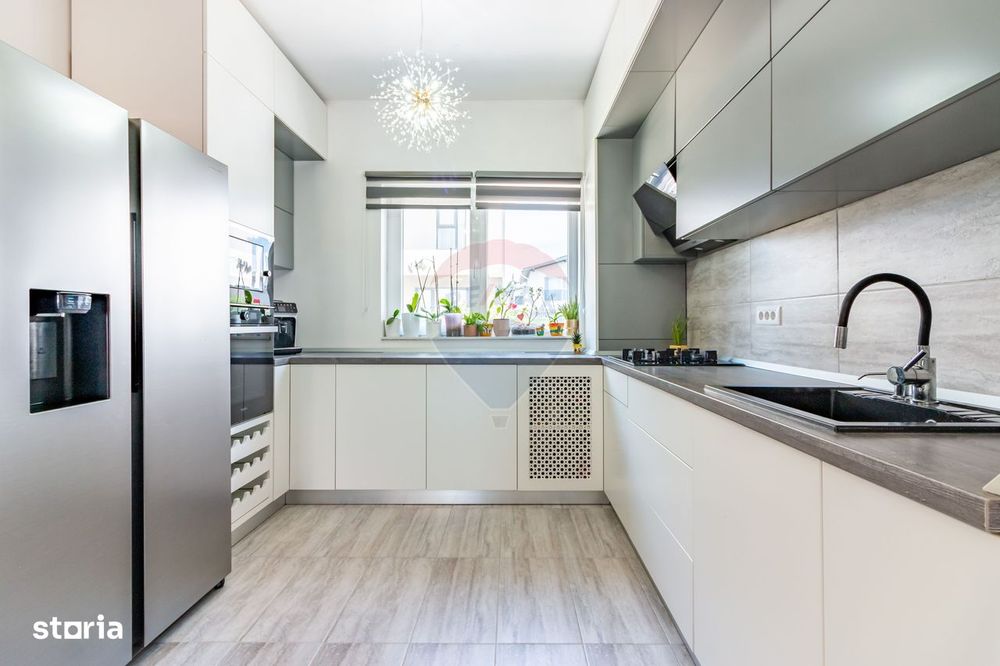 De vanzare Casă / Vilă cu 4 camere in Tunari