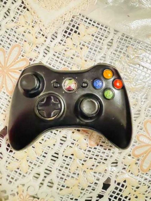 Продавам XBOX 360
