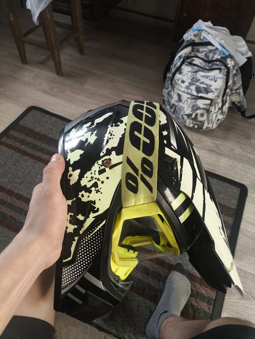 Продам эндуро шлем