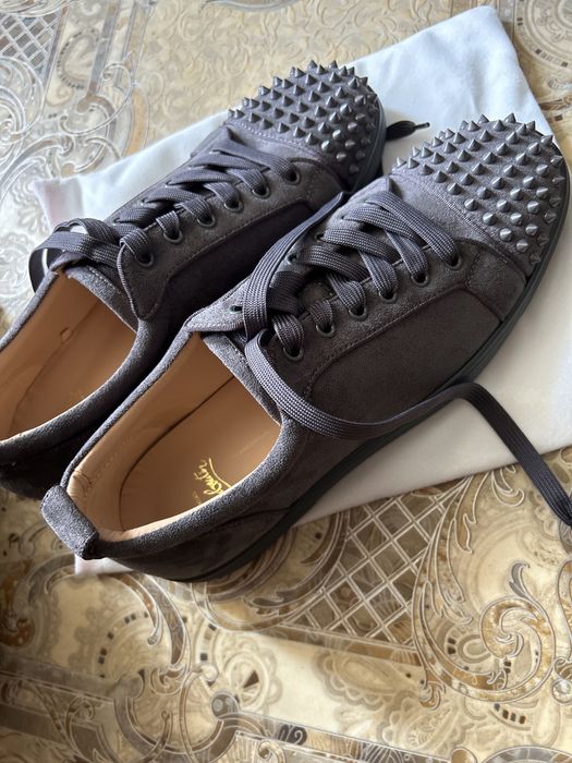 Chrstn Louboutin