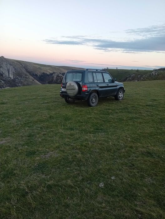 Mitsubishi pajero pinin