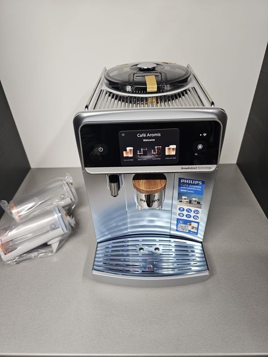 Expresor/Espressor Cafea Philips 8000 LatteGo Café Aromis