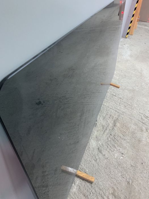 Закалено черно стъкло за трапезна маса