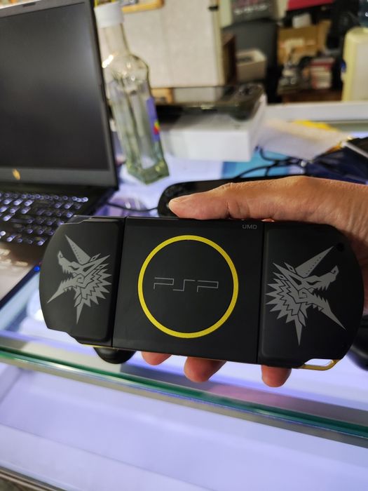 PSP 3000 Monster hunter IPS экран