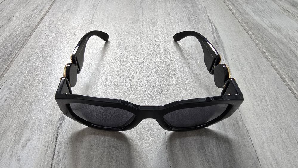 Vând ochelari de soare, VERSACE, originali, impecabili!!!