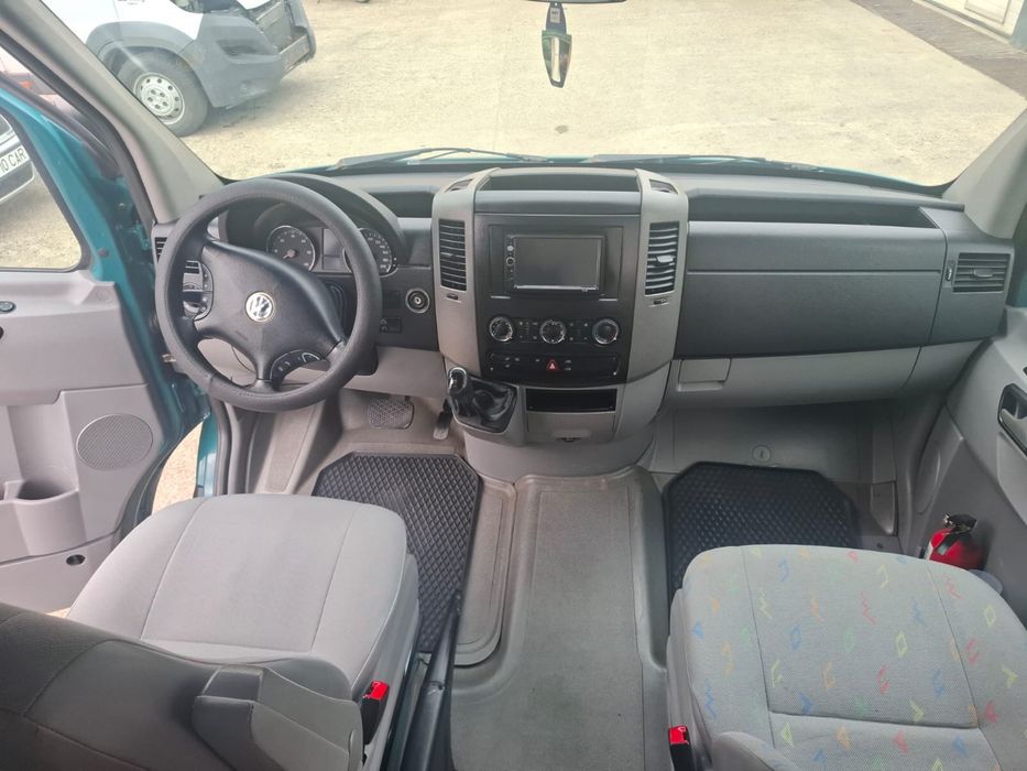 Vw crafter 2,5 tdi 8+1  locuri detasabile