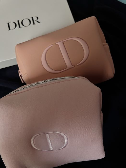 Дамски козметични чанти Dior