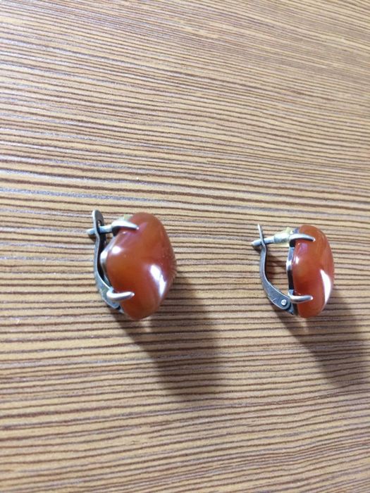 Серьги с камнем сердолик