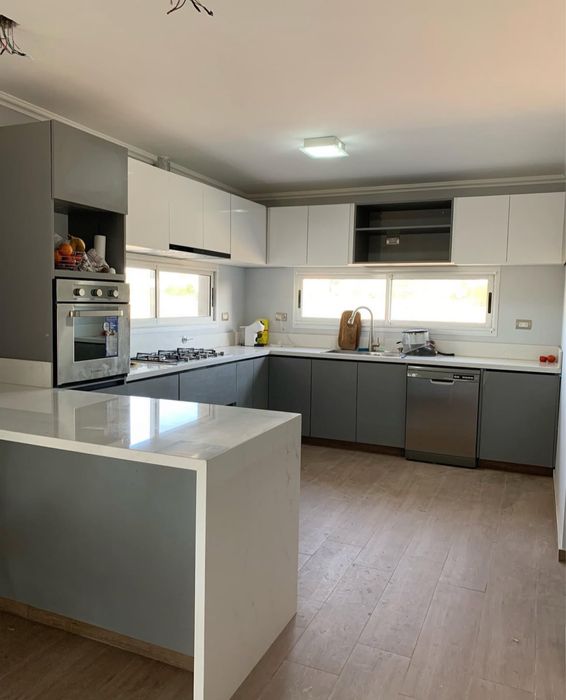 Мебели по поръчка