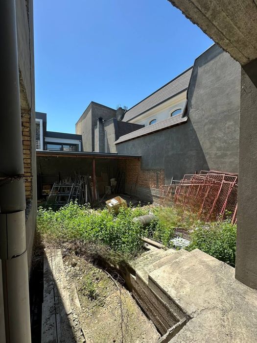 Амир Темур махалля, Продаётся дом (каробка)