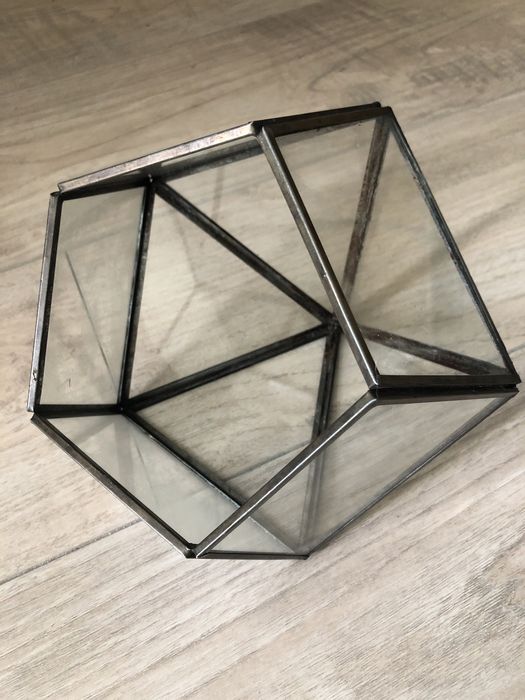 Флорариум и кашпо