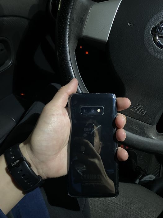 Продам samsung s10e