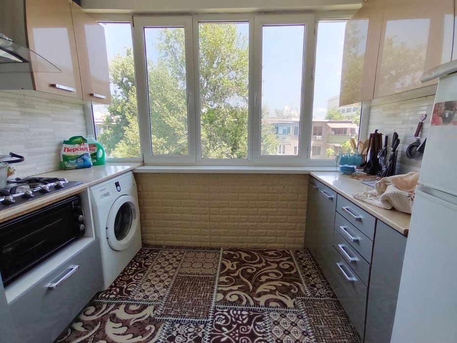 Продаётся 3х комнатная квартира в партсъезди