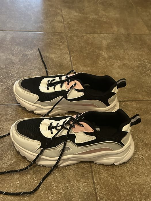 Маратонки със светлоотразител