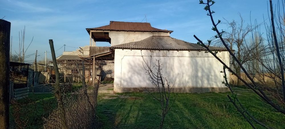 Продаётся участок в уртачирчик в посёлке Родина