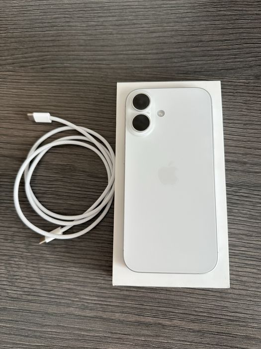 iPhone 16 128GB White