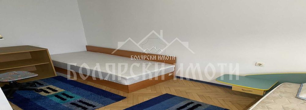 Дава се под наем Тристаен апартамент в Велико Търново, Център - 110 кв.м за 385 € - Снимка #9