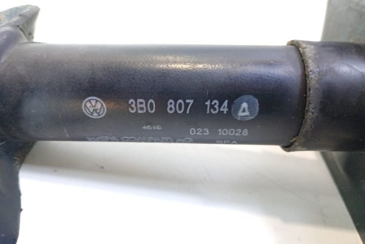 Suport armatura bara fata 3B0807134A Volkswagen VW Passat B5