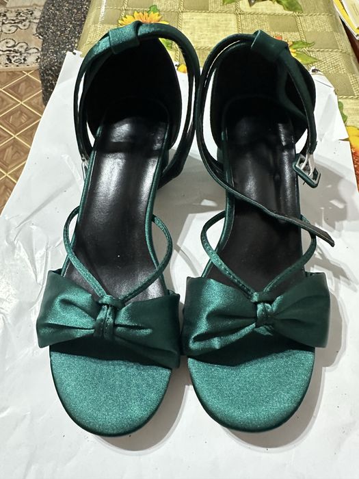 Sandale din material-satin