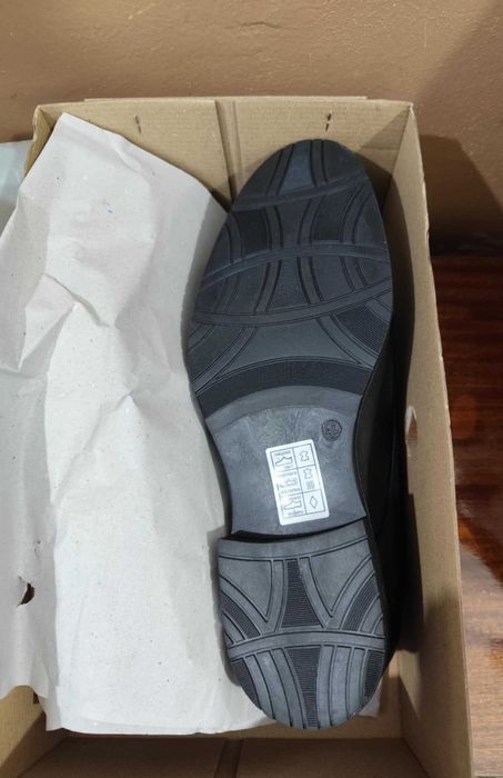 2 чифта нови мъжки черни обувки от естествена кожа №41 и 42