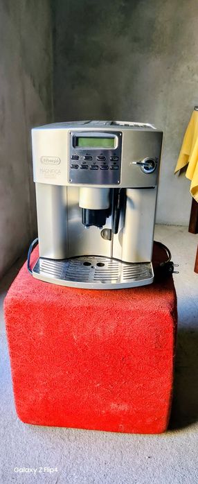 Espressor cafea Delonghi Magnifica