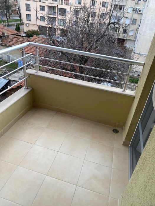 Продава се Двустаен апартамент в Пловдив, Кючук Париж - 63 кв.м за 2064 €/кв.м - Снимка #2