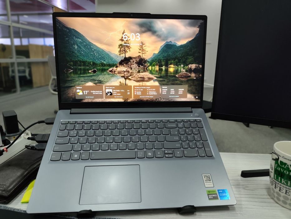 Lenevo LOQ Core(TM) i5-12450HX 12GB/512GB