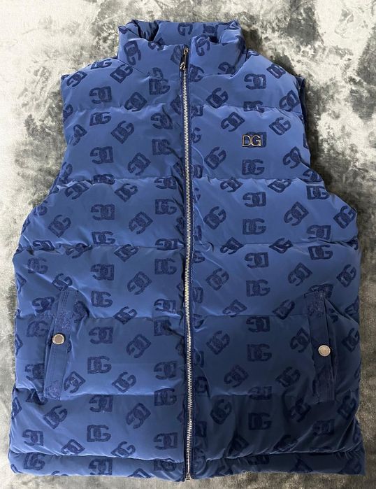 Vând vesta noua de bărbați D&G