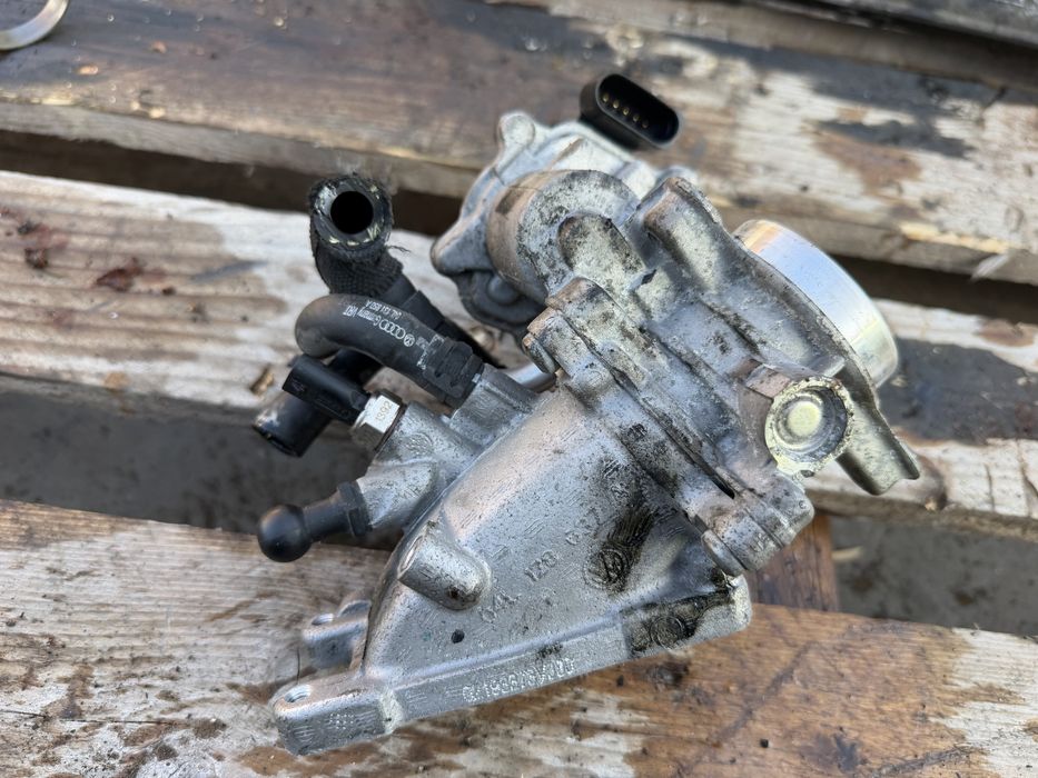 Дроселова клапа за 2.0 TDI (DFG/DFGA/DFGC) – 04L128063