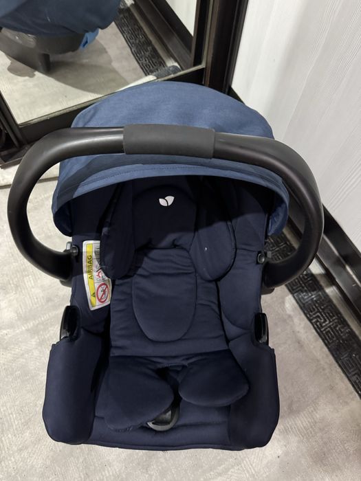 Продам автолюльку joie