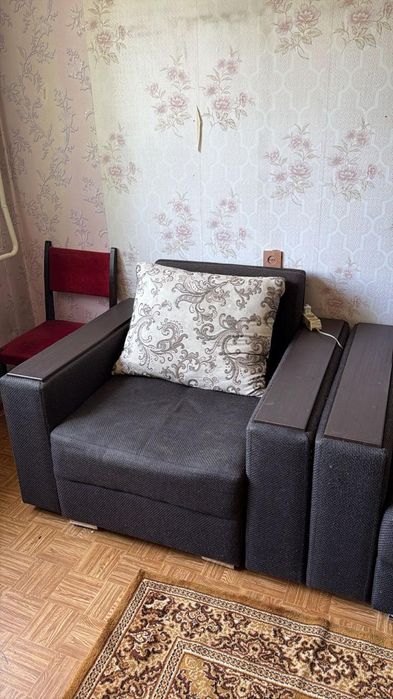 Продам диван и кресло