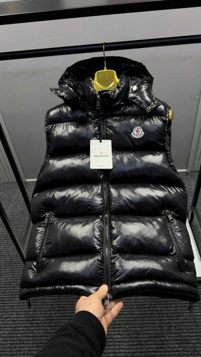 мъжки елек Moncler