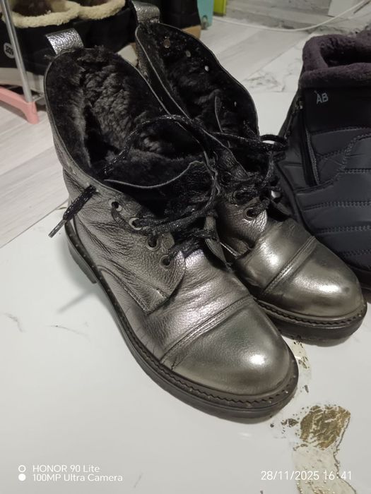 Ботинки женские 37 размер