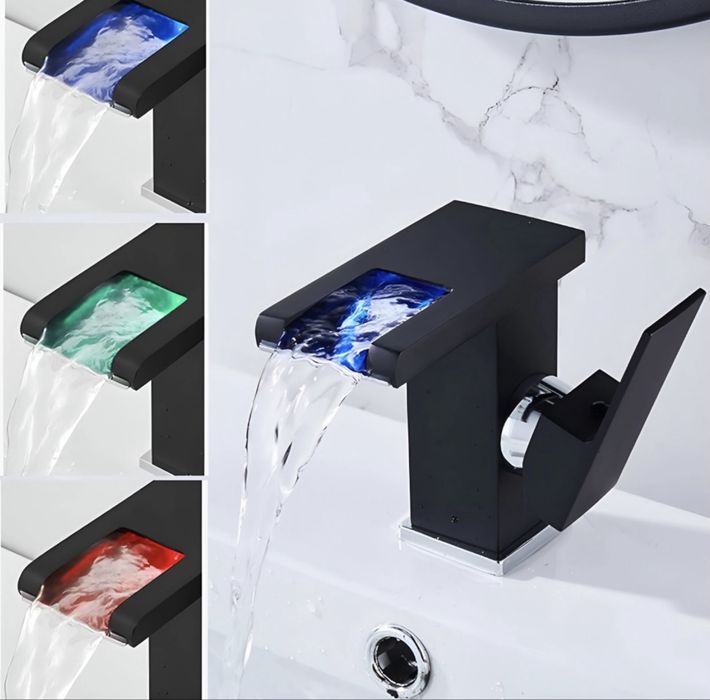 Черен LED смесител/батерия за мивка тип водопад с RGB осветление