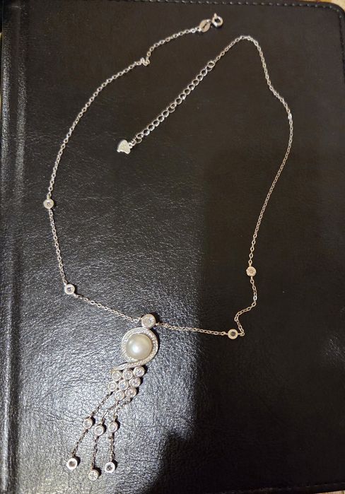 Продается серебряное колье с жемчугом