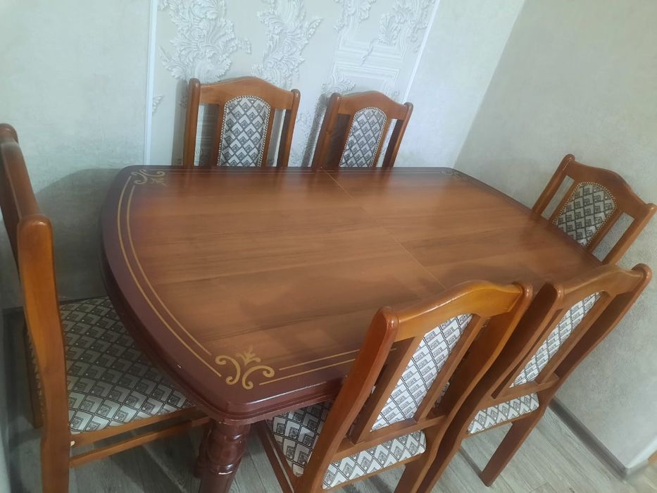 Продам Стол со стульями