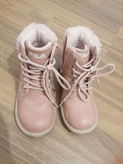 Ghete fetite fila 25