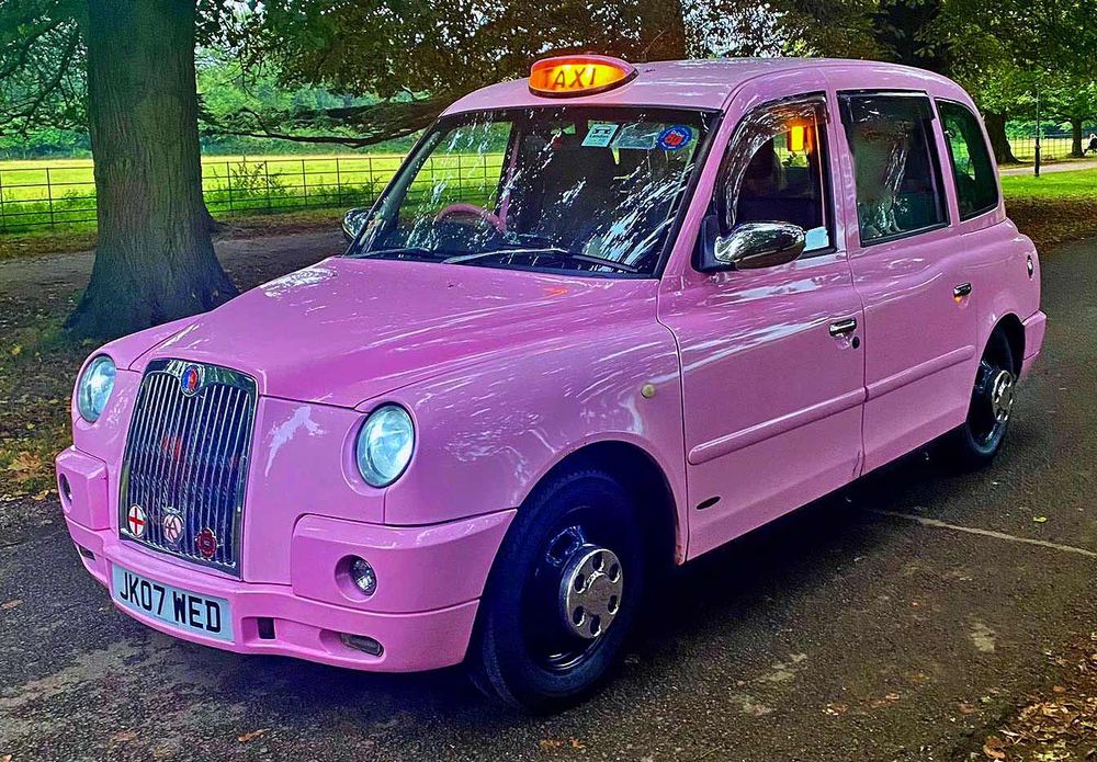 Кола за бал под наем