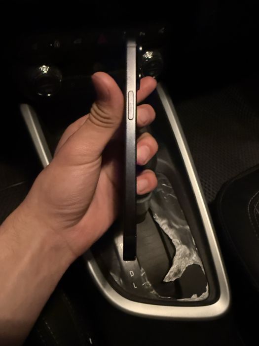 Iphone 15 128GB Srochna sotiladi