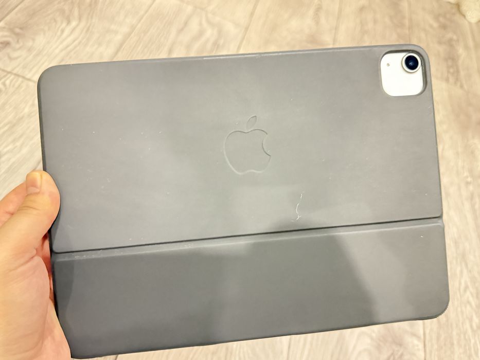 Продам Apple iPad Smart Keyboard Folio (11”)