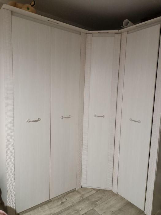 Продам шкафы в спальню Элана Россия