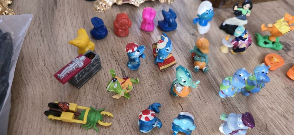 Игрушки Kinder Surprise